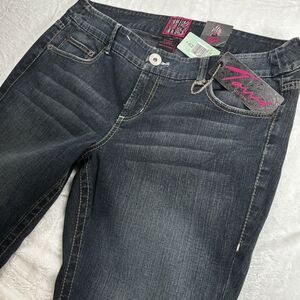 Torrid Relaxed Bootcut Jeans - Vintage Stretch Dark Wash - Size 18T (NWT)